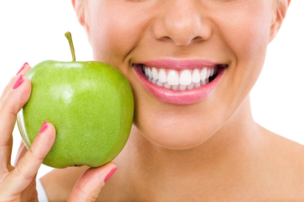 Diet Dos & Don’ts: Munch Your Way to A Top-Notch Smile